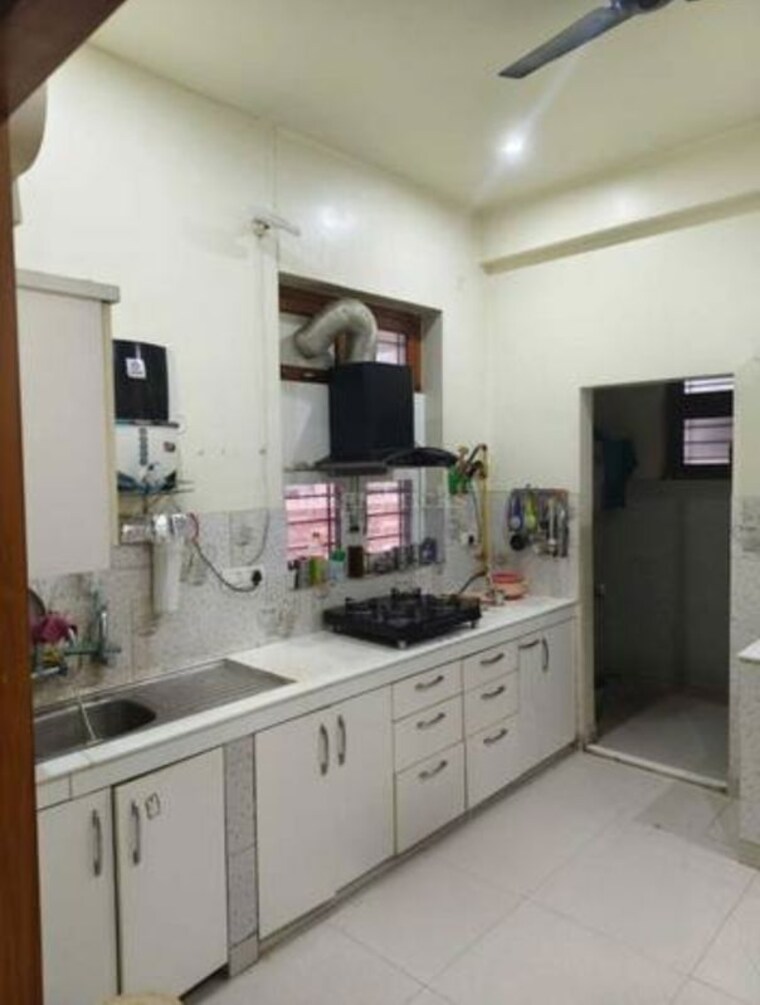Kitchen, gomti nagar 5 Bedroom 3600 Sq.Ft. Villa In Gomti Nagar Lucknow 10366485