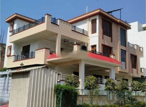 5 BHK Villa – Exterior View View at Gomti Nagar - for Rent