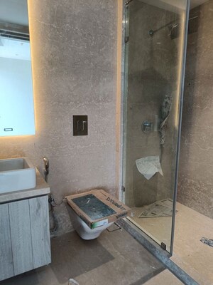 Furnished Amenities in 3 BHK Apartment at Joy Legend, Khar West – for Rent