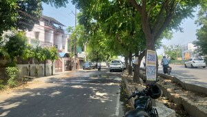 Parking in  Showroom at Goel Palace, Indira Nagar – for Rent