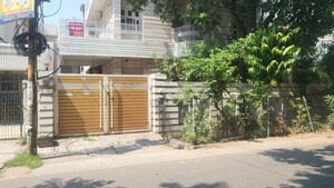  Showroom For Rent in Goel Palace, Indira Nagar