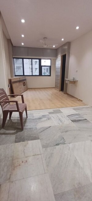1 BHK Apartment For Sale in Andheri West