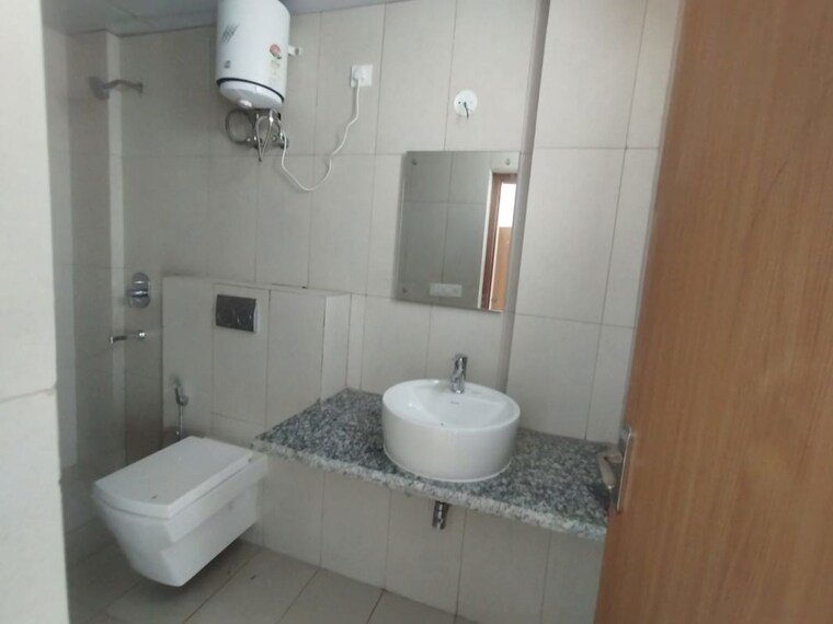 Bathroom, ss-linden 4 Bedroom 2700 Sq.Ft. Builder Floor In Sector 84 Gurgaon 10366559