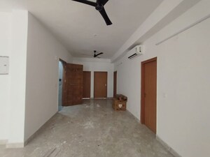 Room in 4 BHK Builder Floor at SS Linden, Sector 84 – for Sale