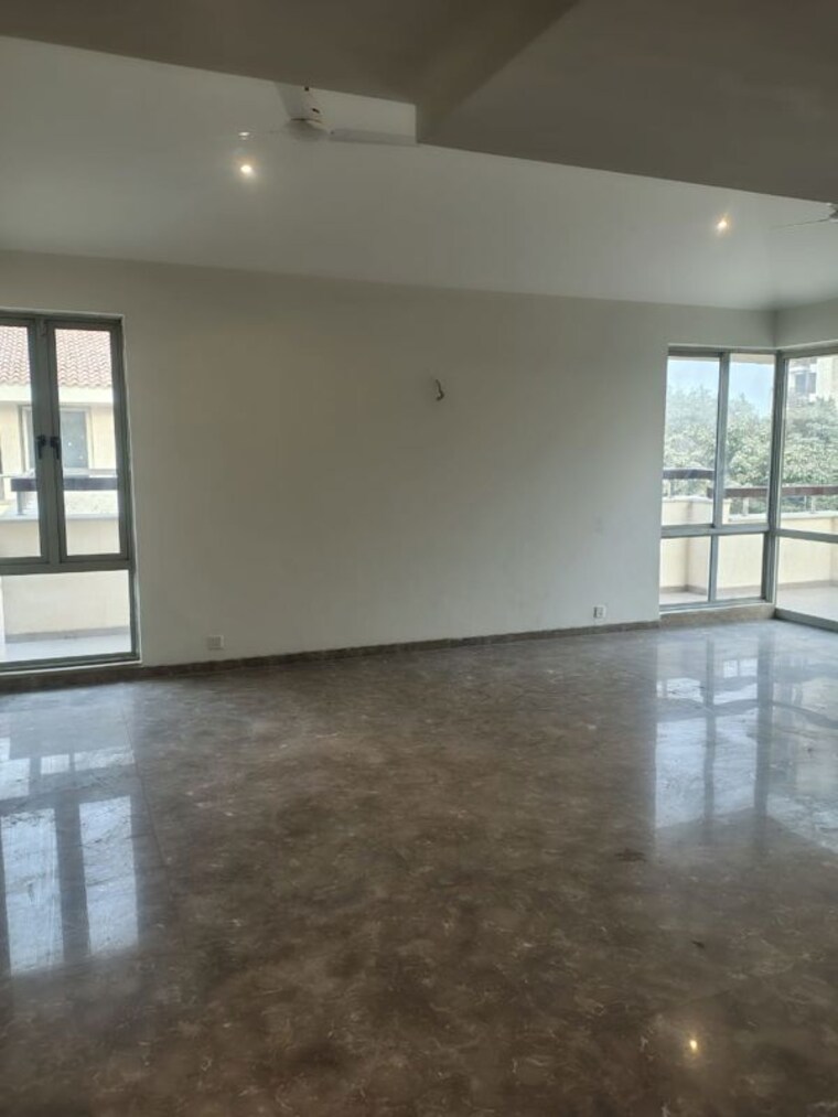 Room, unitech-the-villas 4 Bedroom 7000 Sq.Ft. Villa In Sector 33 Gurgaon 10366596