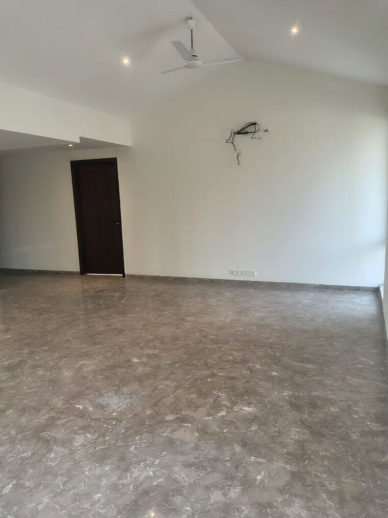 Room, unitech-the-villas 4 Bedroom 7000 Sq.Ft. Villa In Sector 33 Gurgaon 10366596