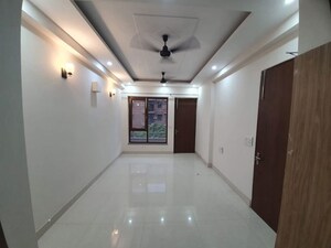 Building Lobby in 3.5 BHK Apartment at Pioneer Park Phase 1, Sector 61 – for Rent