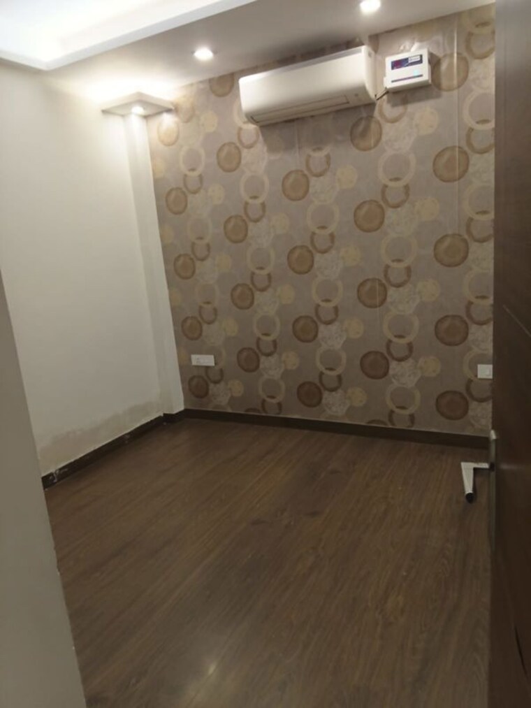 Room, sector 43 3 Bedroom 1900 Sq.Ft. Builder Floor In Sector 43 Gurgaon 10366669