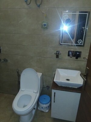 Bathroom in 3 BHK Builder Floor at Sector 43 – for Rent