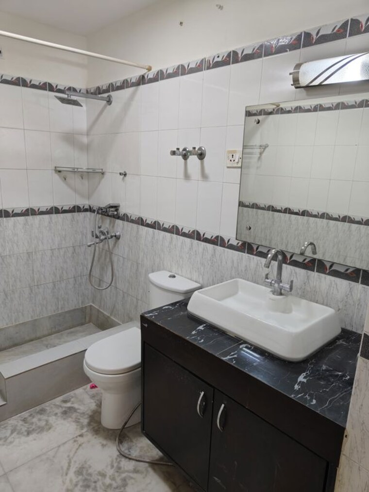 Bathroom, tarika-cghs 4 Bedroom 2300 Sq.Ft. Apartment In Sector 43 Gurgaon 10366683