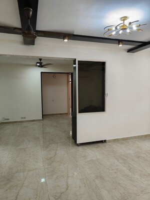 Room in 4 BHK Apartment at Tarika CGHS, Sector 43 – for Rent