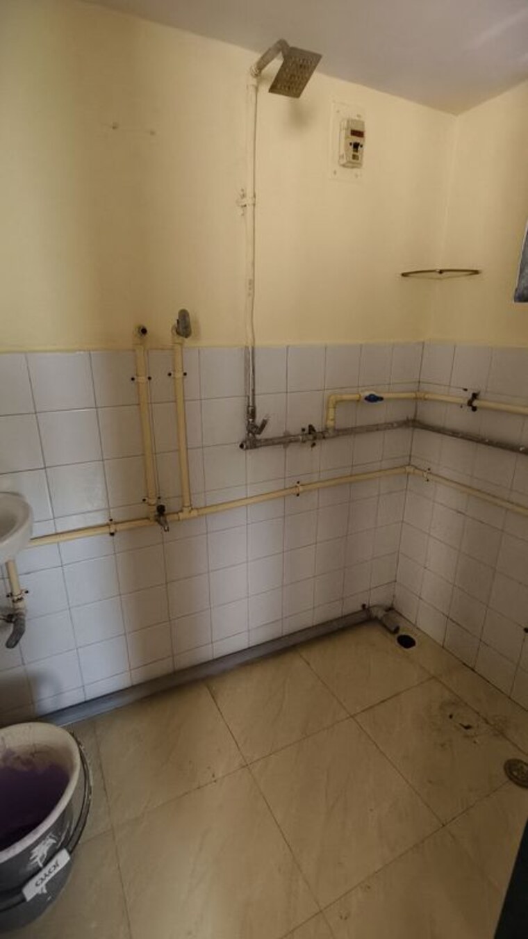 Bathroom, vasant-valley-complex 1 RK 350 Sq.Ft. Apartment In Malad East Mumbai 10366685