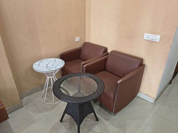 Team Area, gaur-city-center Studio 600 Sq.Ft. Apartment In Sector 4 Greater Noida Greater Noida 10366687