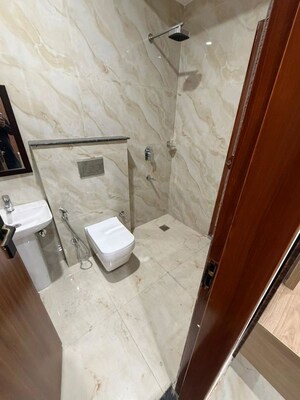 Bathroom in 2 BHK Builder Floor at Sector 43 – for Rent