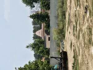  Plot – Garden View at Laxman Vihar - for Sale
