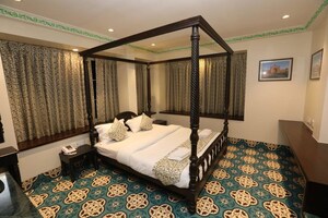 Bedroom in  Shop at Om Nagar CHS, Andheri East – for Sale