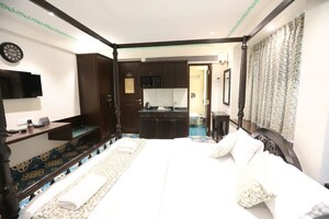 Bedroom in  Shop at Om Nagar CHS, Andheri East – for Sale