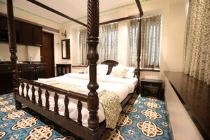 Bedroom in  Shop at Om Nagar CHS, Andheri East – for Sale