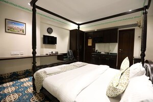 Bedroom in  Shop at Om Nagar CHS, Andheri East – for Sale