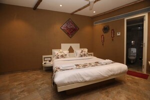 Bedroom in  Shop at Om Nagar CHS, Andheri East – for Sale