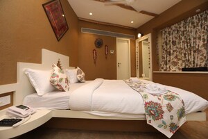 Bedroom in  Shop at Om Nagar CHS, Andheri East – for Sale