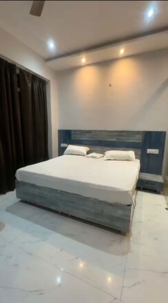 StudioApartment For Rent in Gaur City Center