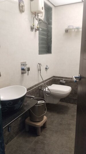 Team Area in 2 BHK Apartment at Sadguru Complex I, Goregaon East – for Rent