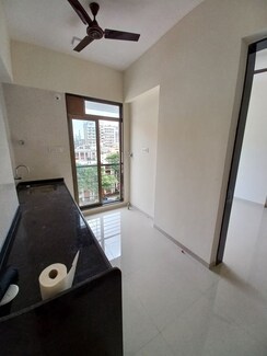 2 BHK Apartment For Rent in Vaibhav CHS Goregaon