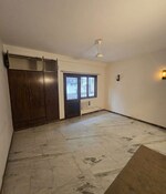 3 BHK 217 Sq.Yd. Builder Floor in Defence Colony
