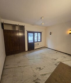 3 BHK Builder Floor For Rent in Defence Colony