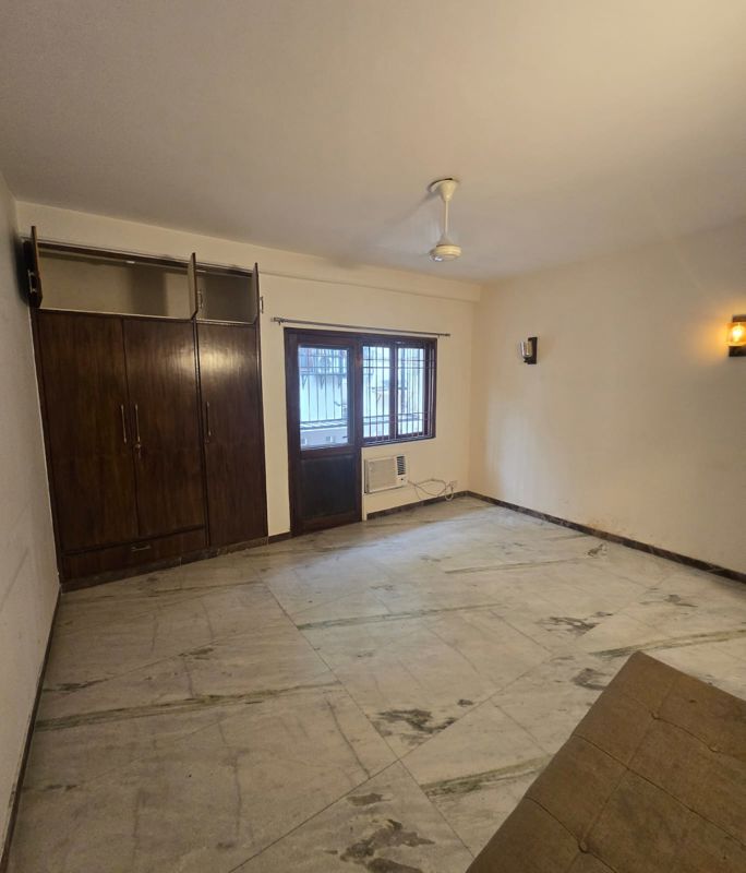 3 BHK Builder Floor For Rent in Defence Colony