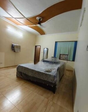 Living Room in 5 BHK Villa at Gomti Nagar – for Rent