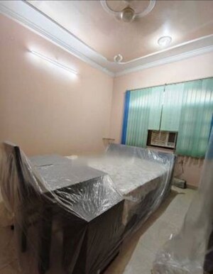 Bedroom in 5 BHK Villa at Gomti Nagar – for Rent