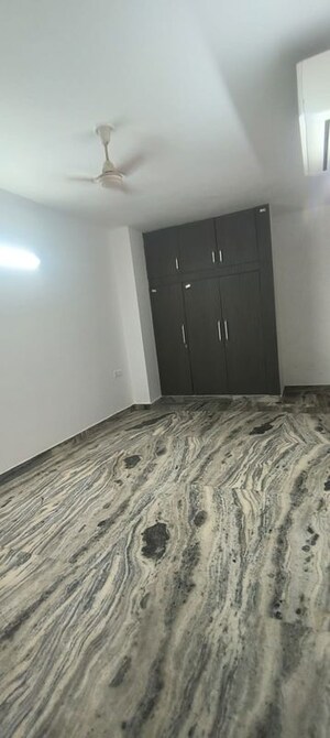 Master Bedroom in 2 BHK Builder Floor at Chittaranjan Park – for Rent