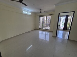 Room in 2 BHK Apartment at Platinum Om Sai Shrushti, Ulwe – for Rent