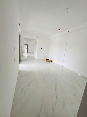 Room in 4 BHK Apartment at Pashan – for Sale