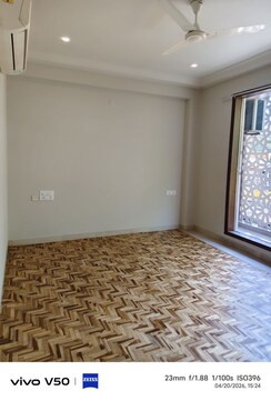 3 BHK + Pooja Room,Servant Room Apartment For Sale in Alaknanda