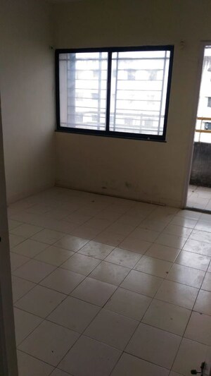 Bedroom in 2 BHK Apartment at Bhusari Colony – for Rent