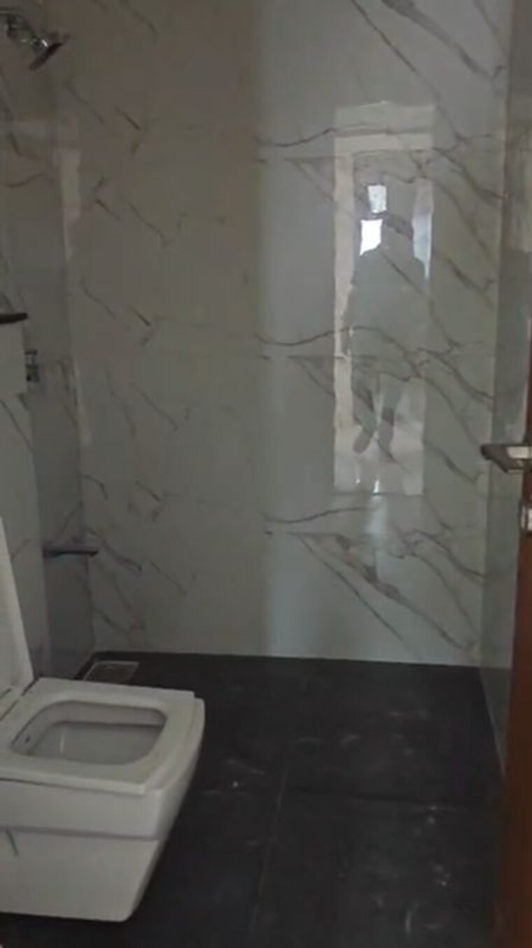 Bathroom, gurukripa-building 2 Bedroom 1040 Sq.Ft. Apartment In Chembur Mumbai 10366900