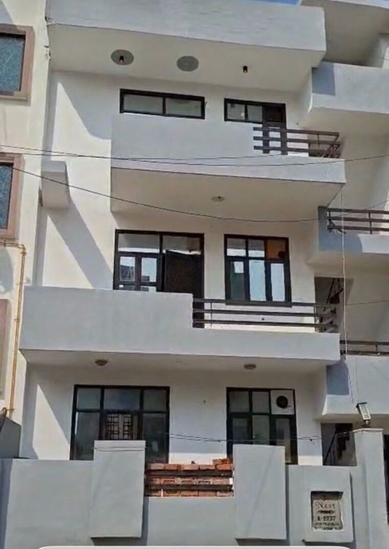 Exterior View, rocky area 2.5 Bedroom 145 Sq.Yd. Builder Floor In Rocky Area Faridabad 10366625