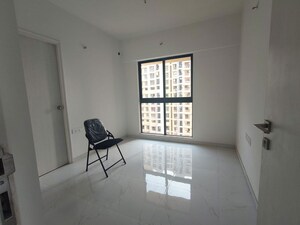 Room in 3 BHK Apartment at Runwal Gardens North Avenue, Dombivli East – for Rent