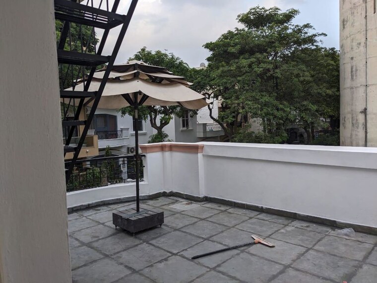 Balcony, eros-rosewood-city 2 Bedroom 180 Sq.Yd. Villa In Sector 49 Gurgaon 10366956