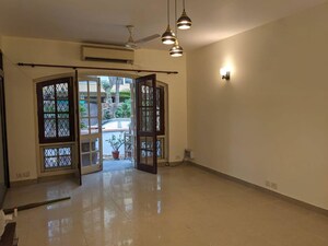 Room in 2 BHK Villa at Eros Rosewood City, Sector 49 – for Rent