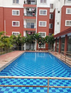 Swimming Pool in 3 BHK Apartment at Chourasia Manor, Panathur – for Rent