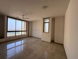 Room in 3 BHK Apartment at Hiranandani Annora, Ghodbunder Road – for Sale