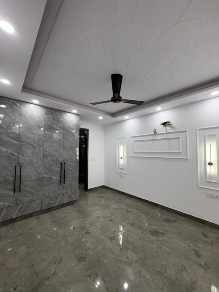 Room, rajouri garden 3 Bedroom 160 Sq.Yd. Builder Floor In Rajouri Garden Delhi 10367006