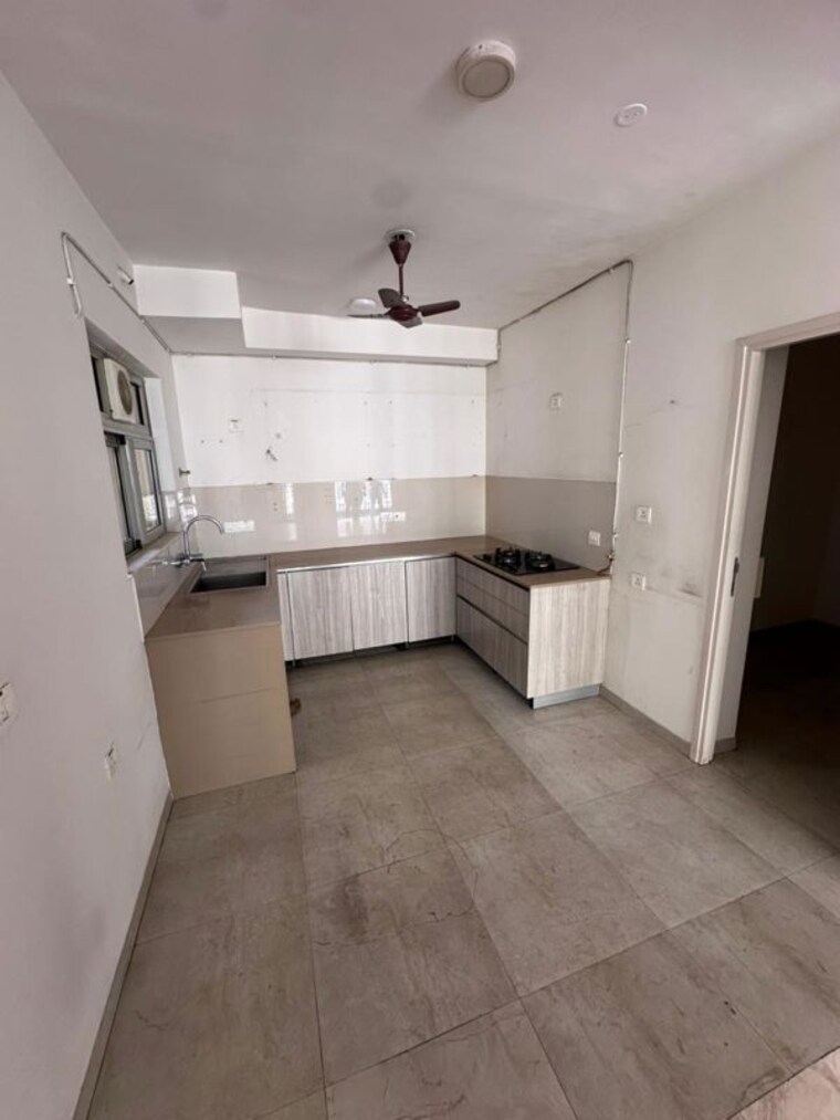 Kitchen, gokul nagar 3 Bedroom 1500 Sq.Ft. Apartment In Gokul Nagar Thane 10367018