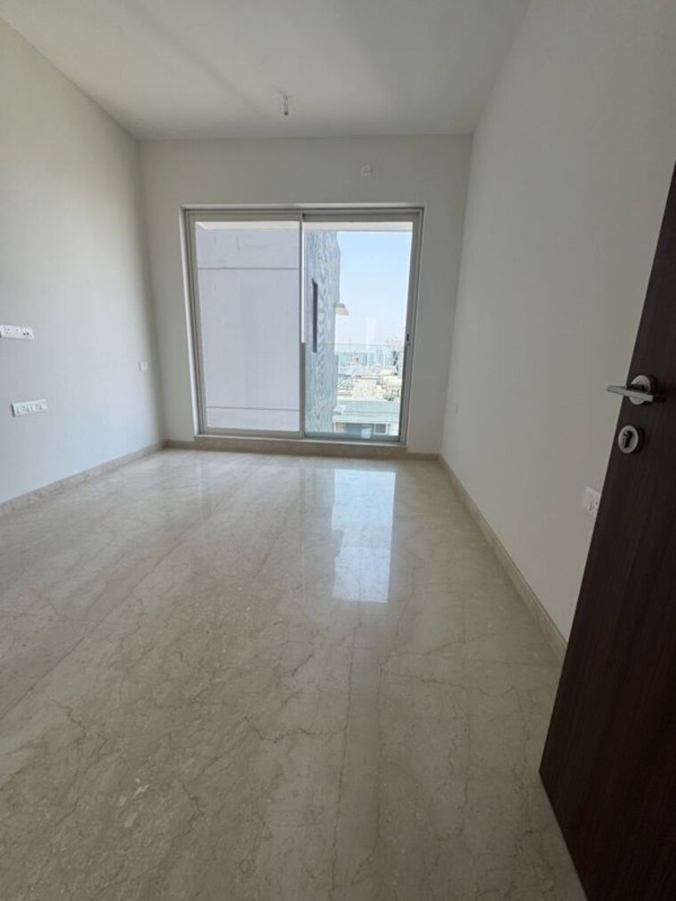 Room, gokul nagar 3 Bedroom 1500 Sq.Ft. Apartment In Gokul Nagar Thane 10367018