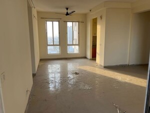 Room in 3 BHK Apartment at Jaypee Kensington Park Apartments, Sector 133 – for Rent