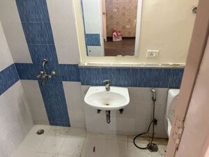 Bathroom in 3 BHK Apartment at Jaypee Kensington Park Apartments, Sector 133 – for Rent